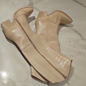 Leather Elegant Cream Croc-Embossed Women's Boots